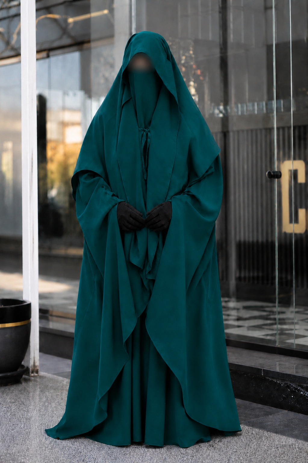 Jilbab 2 pièces vert canard en crêpe premium avec khimar long, présenté de face dans un style sobre et élégant.