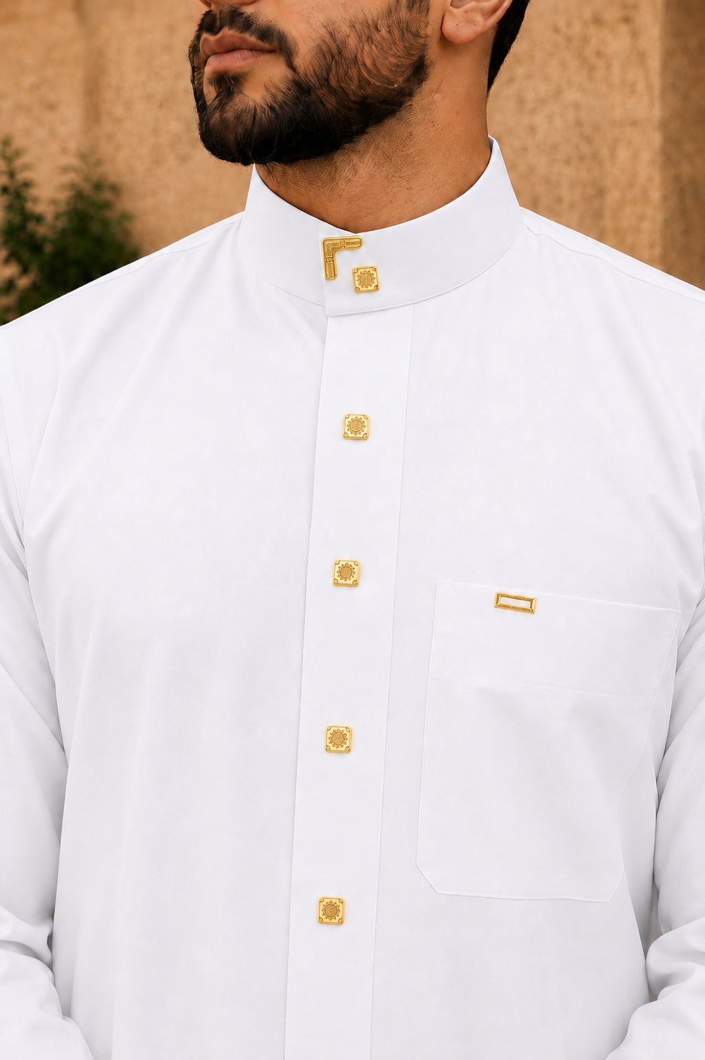 Qamis blanc homme en coton avec boutons dorés élégants