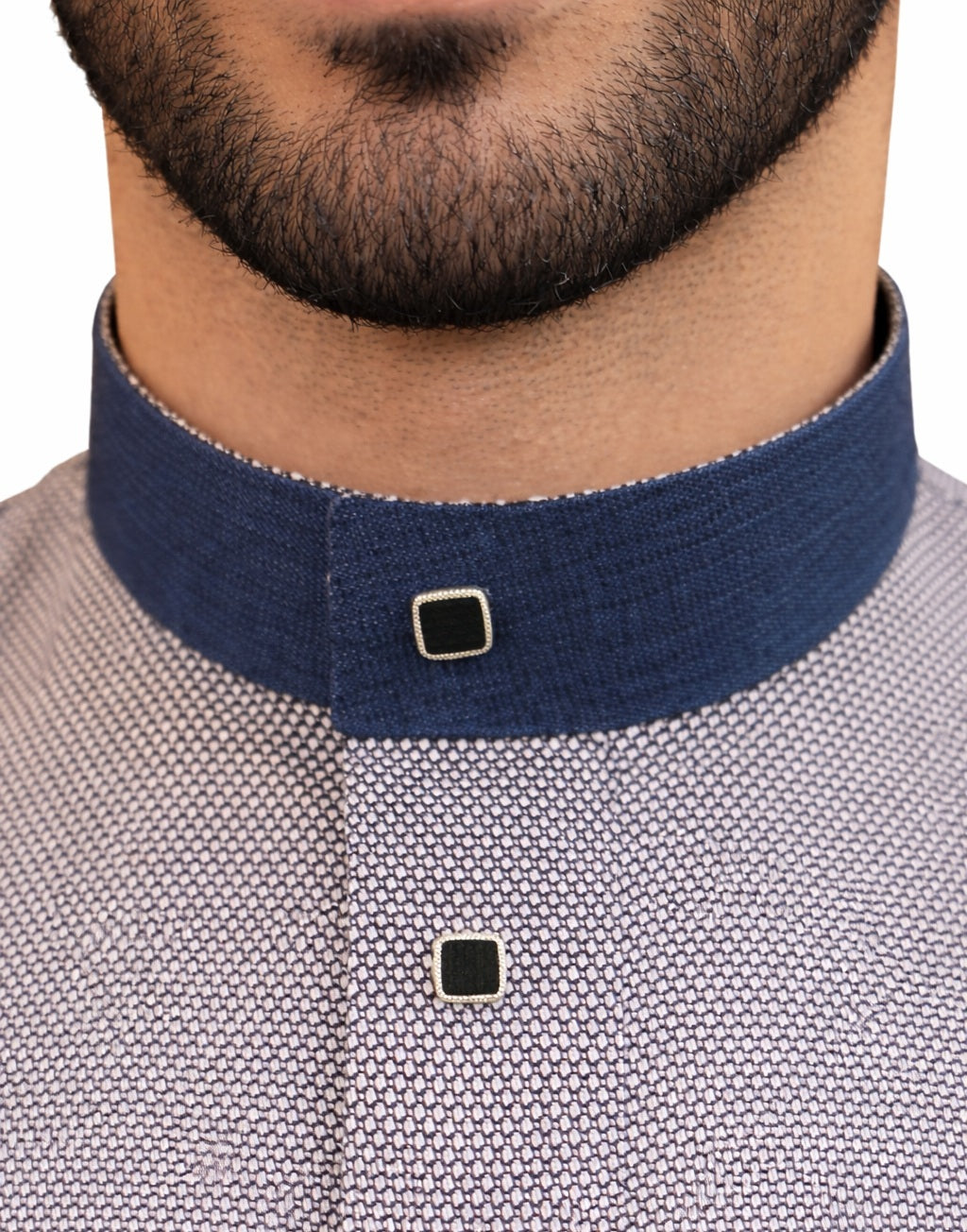 qamis homme noir blanc col officier bouton chic coton texture motif zebre