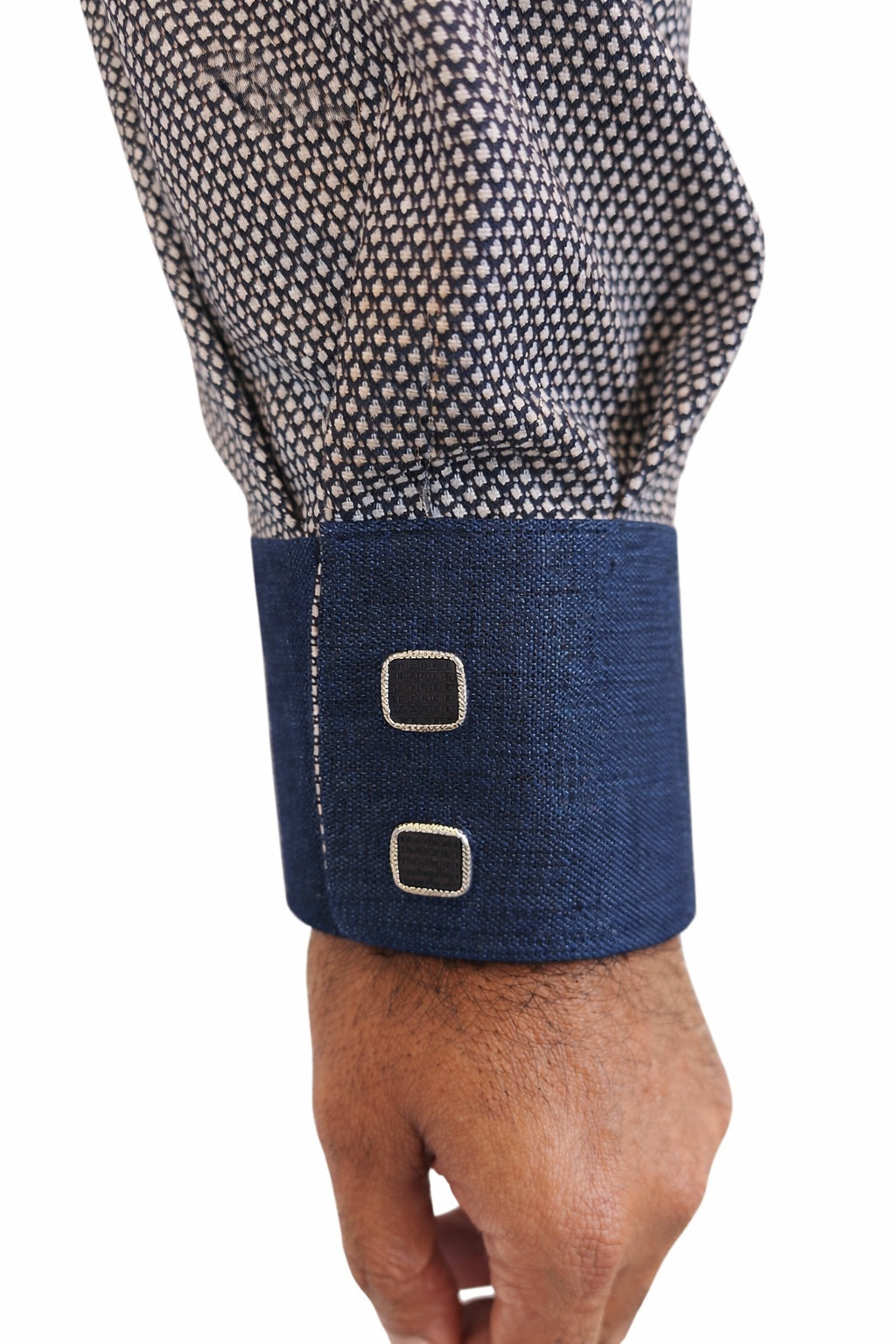 manche qamis noir blanc bouton élégant coton motif zebre texture premium